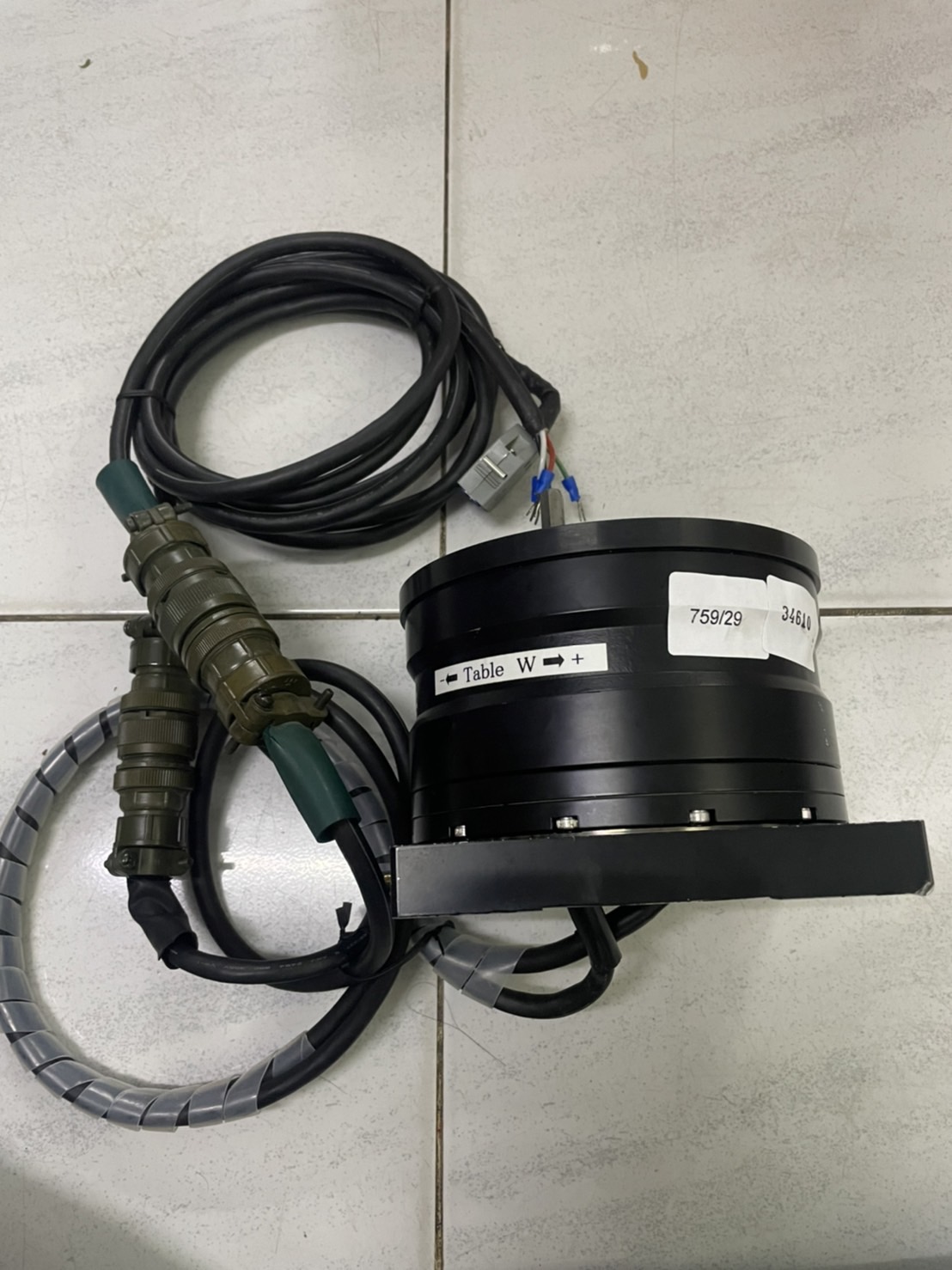 SERVO MOTOR " YOKOGAWA " MODEL : DM1015B00