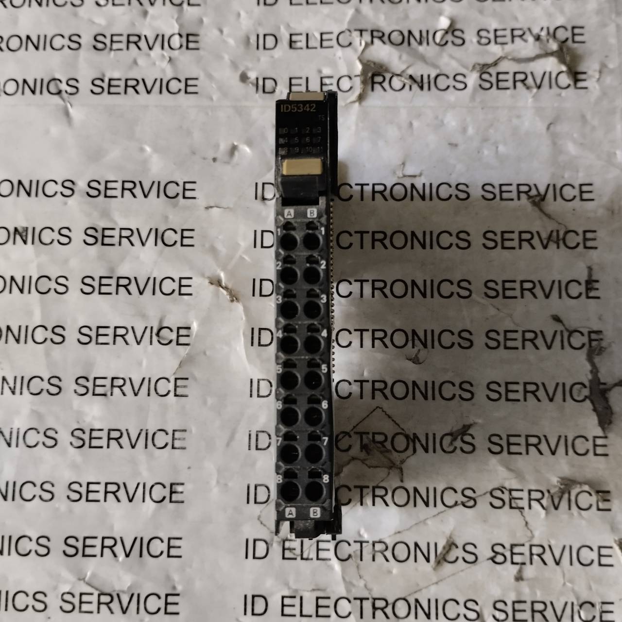 PLC " OMRON " MODEL : NX-ID5342