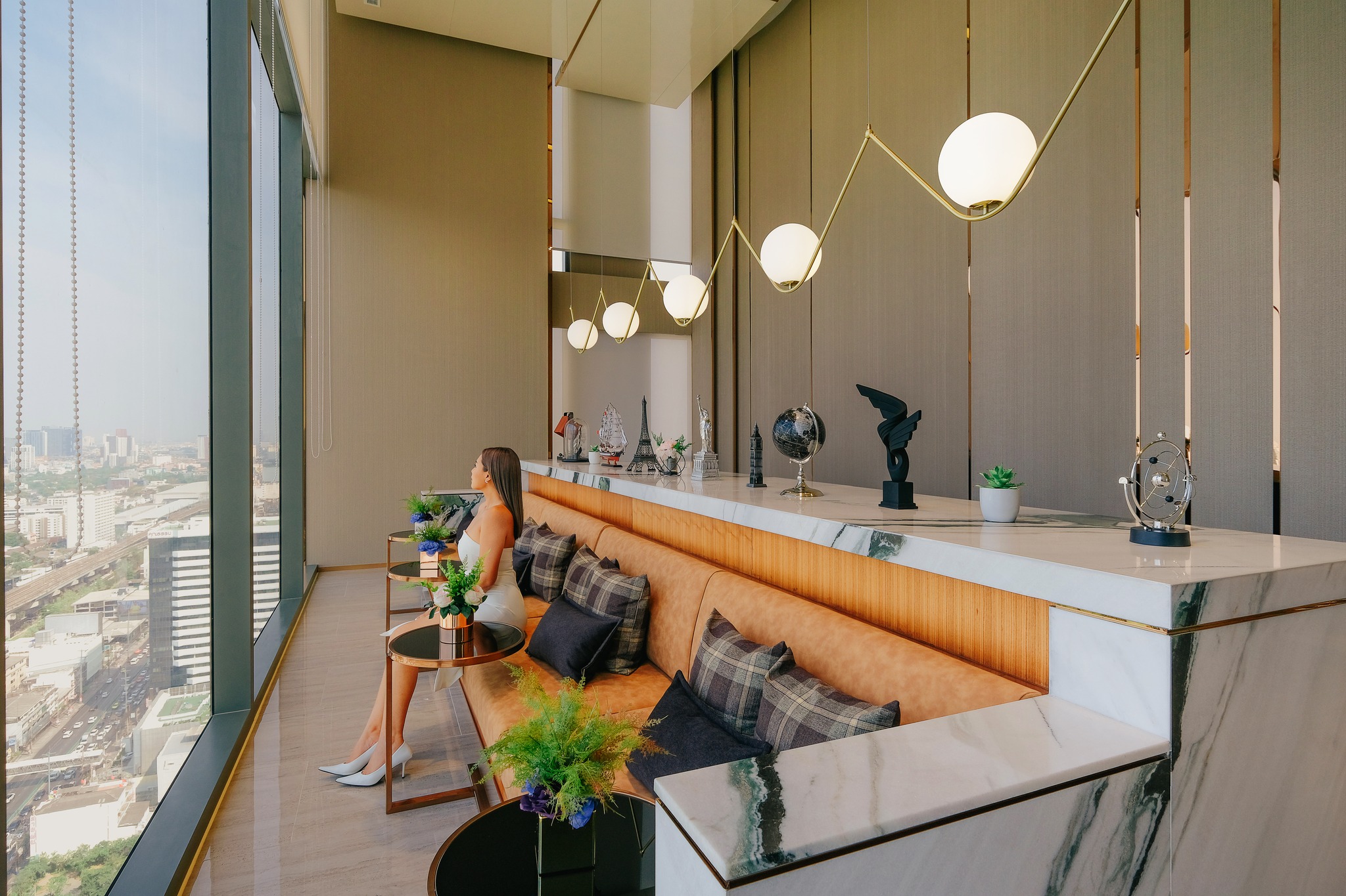 Cloud Thonglor–Phetchaburi Condominium Experience and prove for yourself the true value of location, luxury, and lifestyle — a high-end condominium offering over 4,000 sq.m. of full-facility common areas, the most comprehensive in this district.