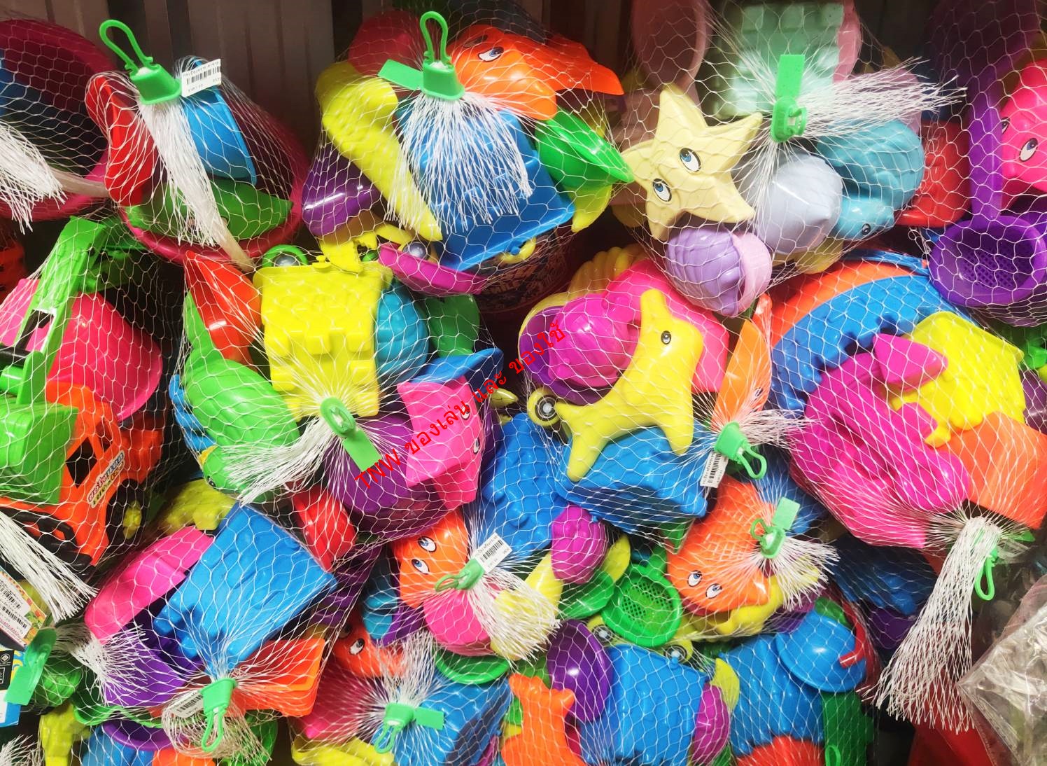 ชุดตักทราย ของเล่นตักทรายเด็ก แบบถังทราย สีสวยสดใส (แบบคละ)