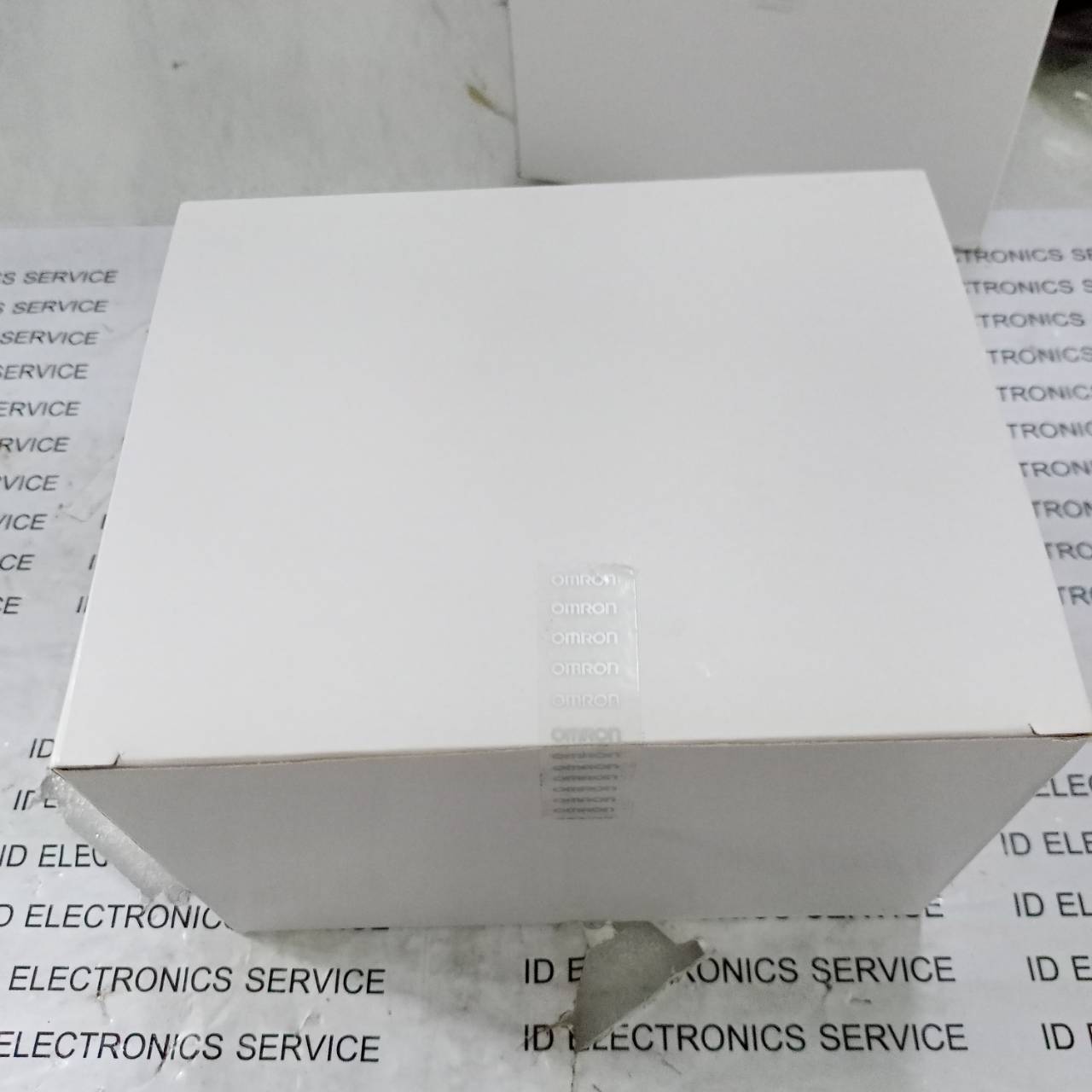 PLC " OMRON " MODEL : CQM1-CPU21