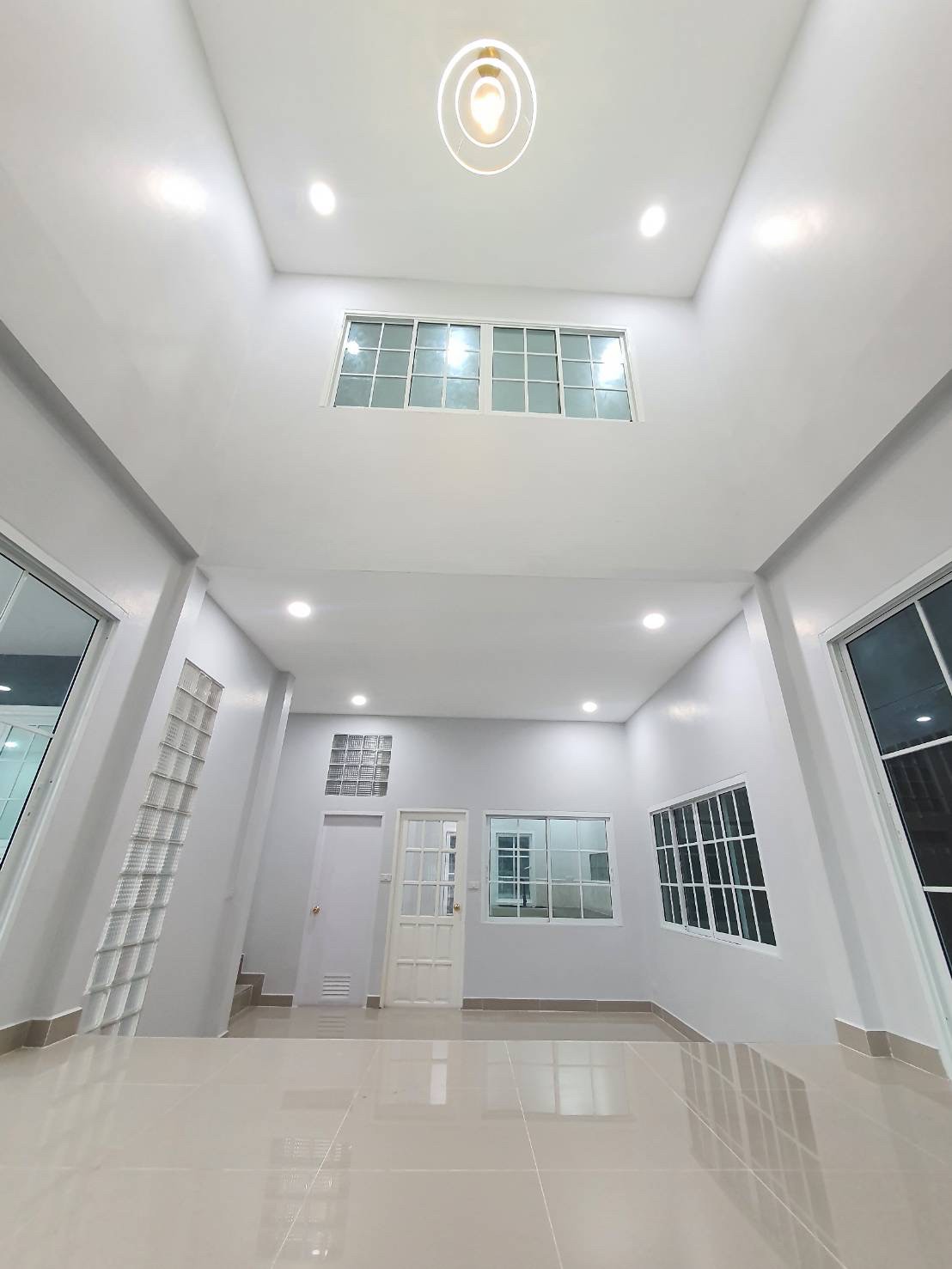 ขายบ้านเดี่ยวหมู่บ้านรื่นรมย์2 ติดถนนใหญ่เฉลิมพระเกียรติร.9ซอย 28 (N.1293)