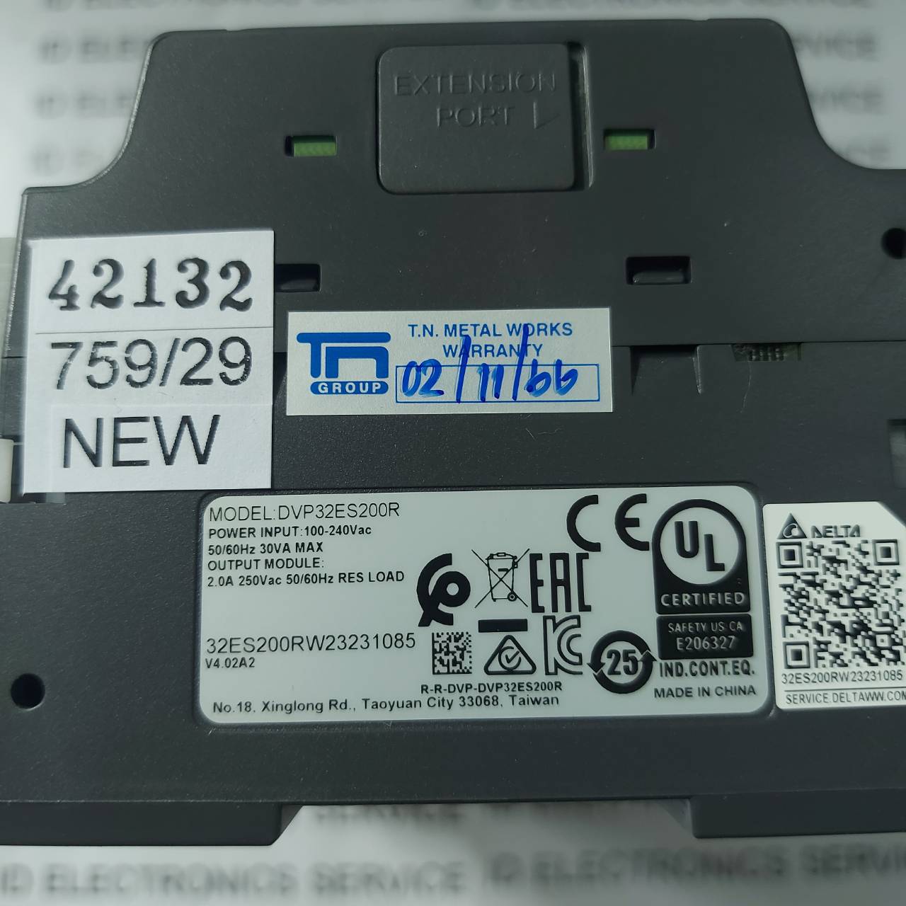 PLC " DELTA " MODEL : DVP32ES200R