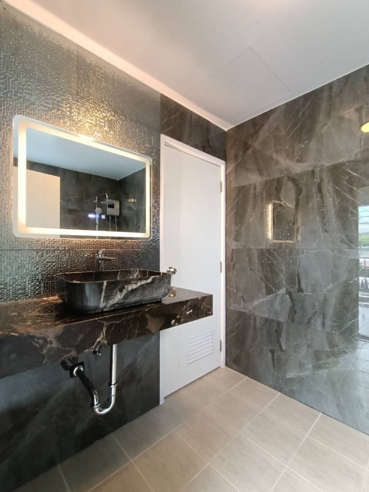 ขายทาวน์เฮาส์ 2 ชั้น วิลเลต ไลท์ พัฒนาการ38 หลังมุม เฟอร์ครบพร้อมอยู่ (N.1026)