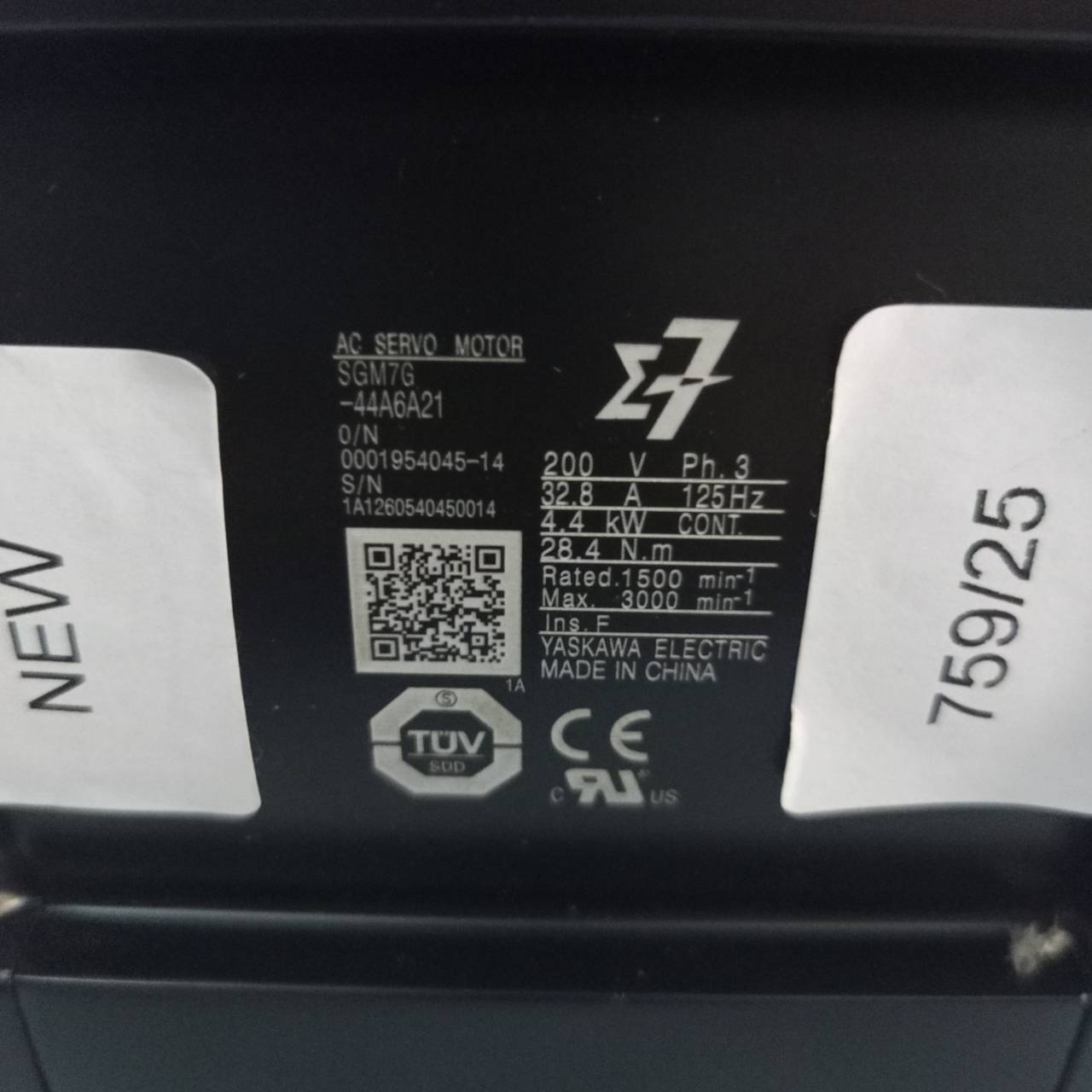 ขาย SGM7G-44A6A21 SERVO MOTOR "YASKAWA"