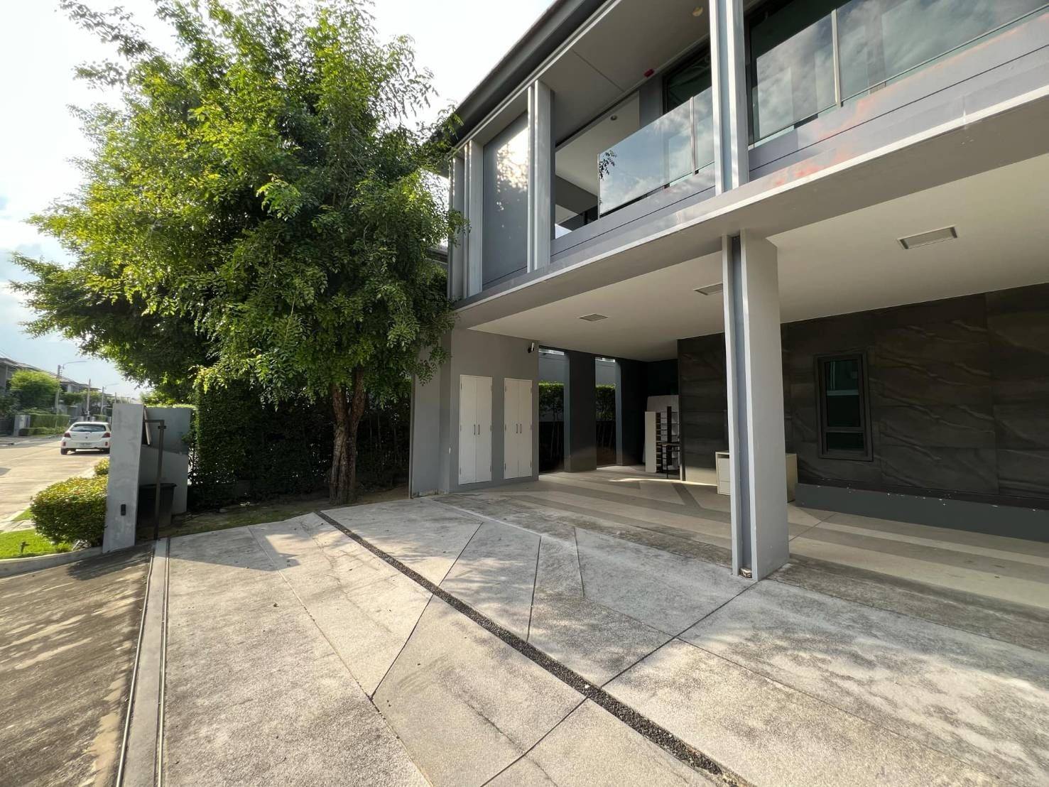 ขายบ้านเดี่ยว 2 ชั้น หมู่บ้าน เศรษฐสิริกรุงเทพกรีฑา 2 ทำเลดี ที่ดินใหญ่บรรยากาศรีสอร์ท ซ.ประชาร่วมใจ แขวงหัวหมาก เขตบางกะปิ (N.1457)