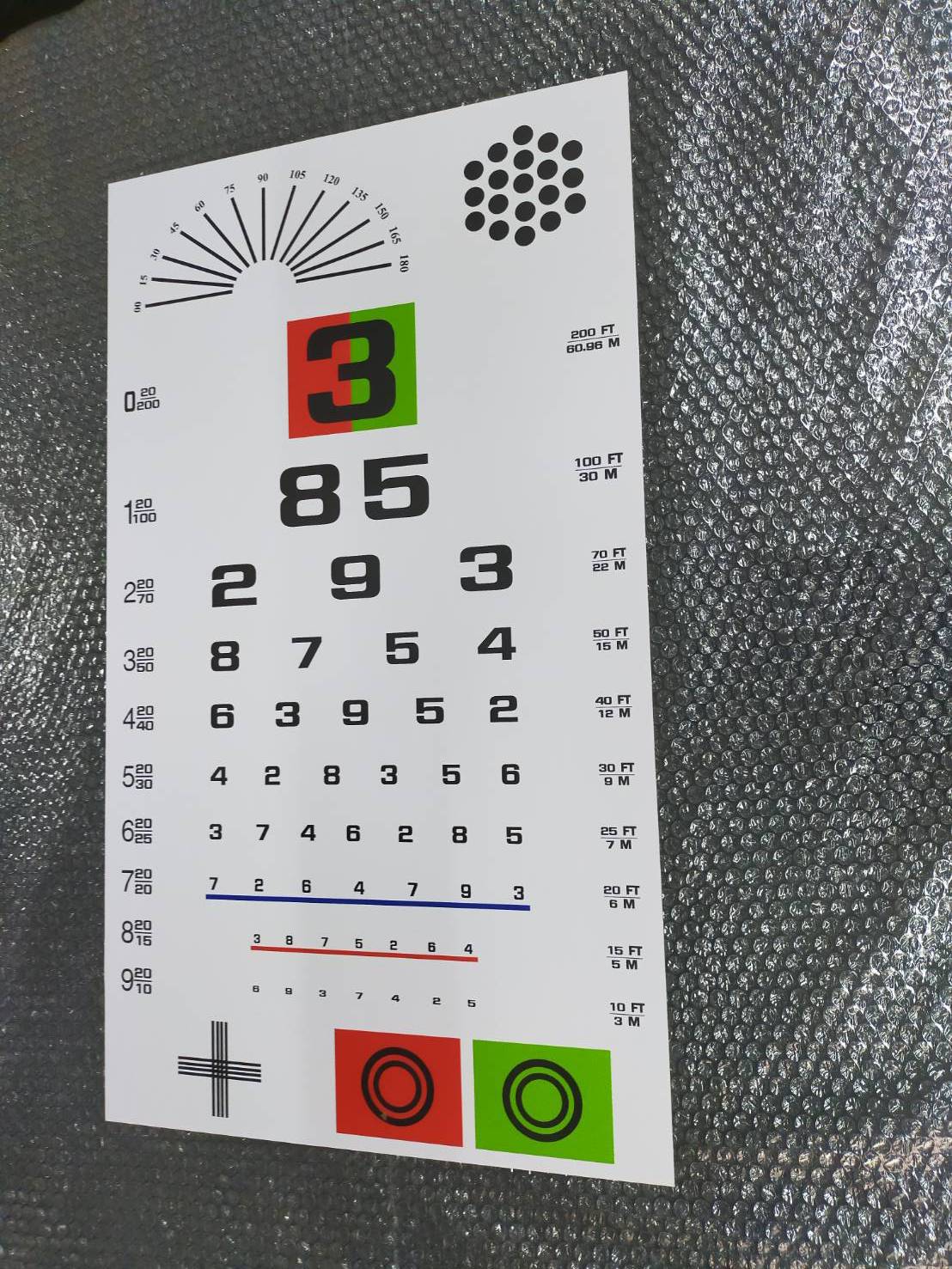 ป้ายวัดค่าสายตา ป้ายอะคริลิคขาว 3mm ติดสติ๊กเกอร์ไดคัทตามแบบ