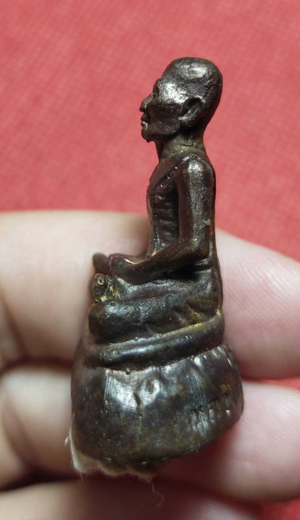 พระมหากัสสปะ ❇เนื้อมหาชนวนธาตุกายสิทธิ์. เลข 143 อุดมวลสารตะกรุด1ดอก ▪สร้าง1200องค์ ❇หลวงปูสิงห์โต จิตฺตธมฺโม❇