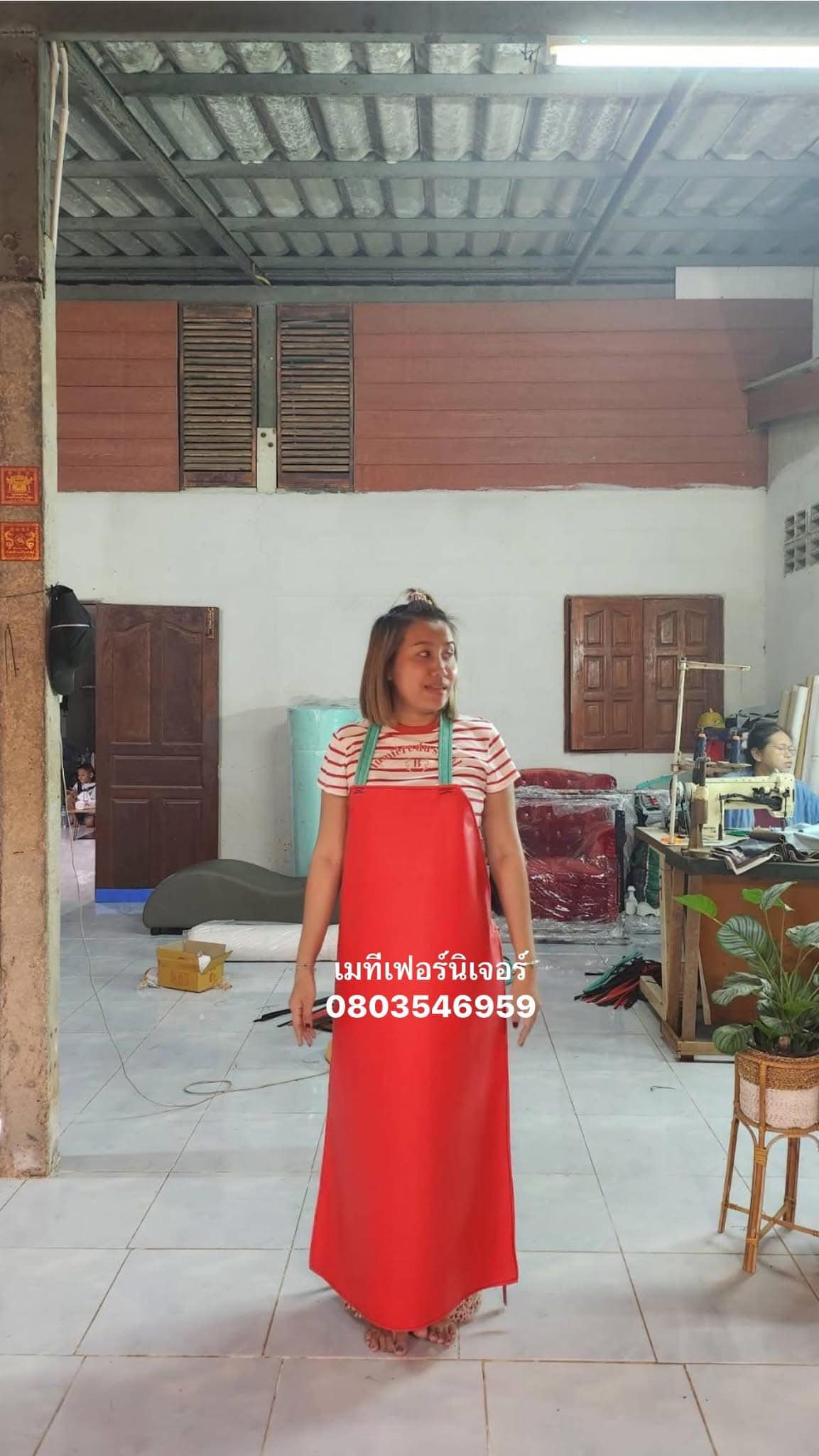 ผ้ากันเปื้อนหนัง PVC กันน้ำ 100% แบบสายหนังคล้องคอ (พร้อมส่ง) #คละสี