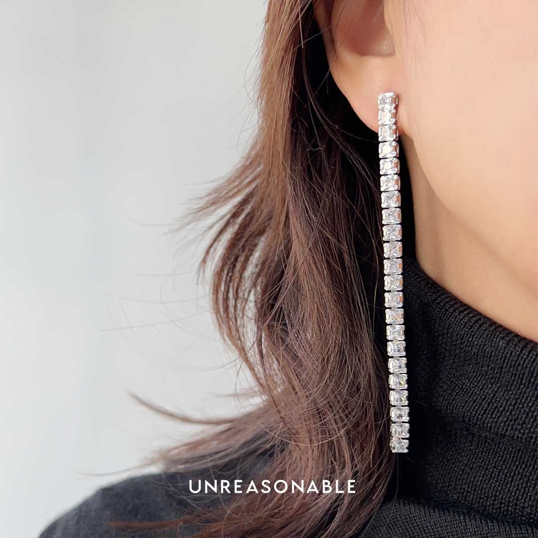 ต่างหูเพชร CZ ต่างหูก้านเงินแท้ น้ำหนักเบา สวยใส่สบาย UA0825-01 Unreasonable Accessories