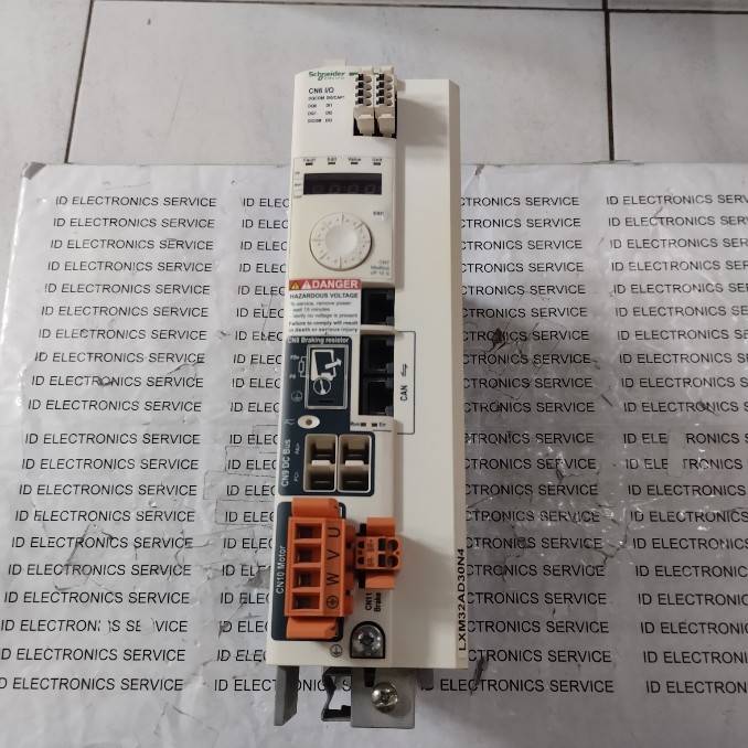 SERVO DRIVE " SCHNEIDER " MODEL : LXM32AD30N4