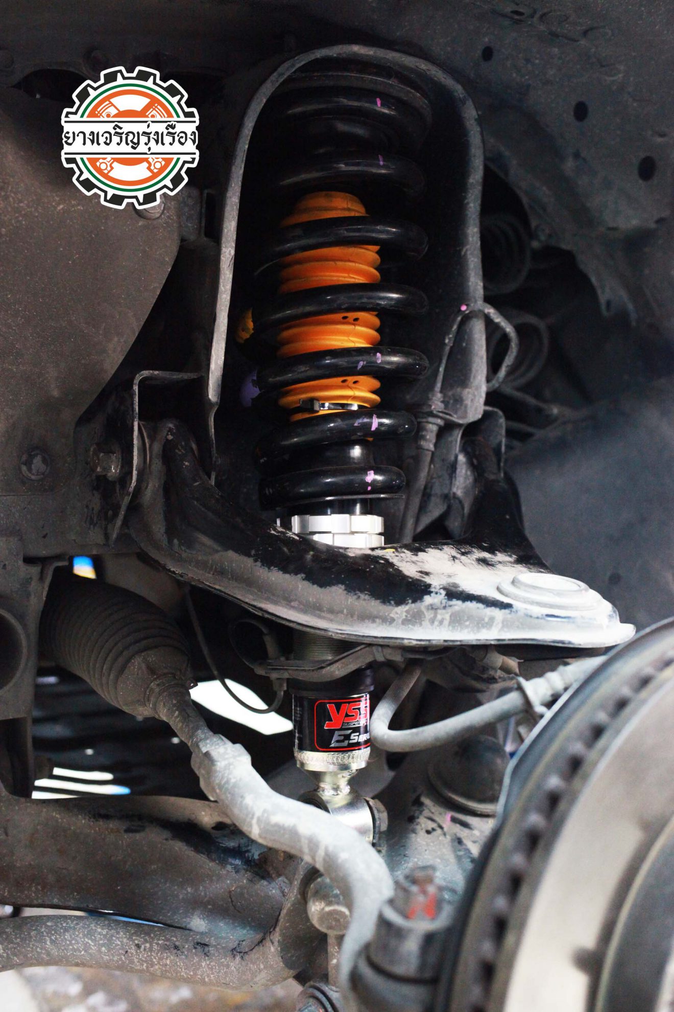 MITSUBISHI PAJERO SPORT อยากให้ช่วงล่างเฟริมขึ้น แก้ไขอาการย้วยโยน ตอบสนองเร็ว [+] 𝙔𝙎𝙎 𝙀 𝙎𝙀𝙍𝙄𝙀𝙎 เซ็ทโช๊คอัพ หน้า/หลัง = 19,800 บาท ล้อเดิม ยางเดิม ก็ขับสนุกได้ [+] พร้อมบริการติดตั้ง + Set up ให้เหมาะกับยาง [+] ขับสนุกด้วยบริการ ตั้งศูนย์ละเอียดให้เหมาะกับการใช้งานและลักษณะของช่วงล่าง ——————————— #ติดต่อเรา ยางรถยนต์ บริการรถยนต์ 08-6569-1915 โช๊คอัพช่วงล่างรถยนต์ ตั้งศูนย์ 08-6544-5963 𝙊𝙪𝙧 𝙎𝙚𝙧𝙫𝙞𝙘𝙚 บริการทางร้าน เรารับทำอะไรบ้าง 🔧 ติดตั้งยางแบบไร้รอย 100% 🔧 บริการสลับยาง ตามอายุ 🔧 มียางรถยนต์ทุกยี่ห้อให้เลือกซื้อ 🔧 เช็คช่วงล่าง แก้ปัญหาให้ตรงจุด 🔧 บริการล้างลิ้นปีกผีเสื้อ 🔧 บริการเช็คระยะรถยนต์ 🔧 เปลี่ยนถ่ายของเหลวทั้งระบบ 🔧 ตั้งศูนย์ด้วยเครื่อง HUNTER นำเข้าจาก USA #รถยนต์มีปัญหาไม่รู้ต้องแก้ตรงไหน ทางเรายินดี ตรวจหาปัญหาและหาวิธีแก้ บอกลูกค้าก่อนลงมือทำเสมอราคาเป็นธรรมไม่เอาเปรียบ สบายใจคุณลูกค้า ———————————- ดูแลให้คำปรึกษาทุกปัญหาคาใจ ไม่ทิ้งลูกค้า มีบริการหลังการขาย 【ให้ผู้เชี่ยวชาญของเรา ดูแลรถคุณ】 ร้านยางเจริญรุ่งเรือง ยินดีต้อนรับครับ —————————————– 𝙔𝙎𝙎 𝙀 𝙎𝙚𝙧𝙞𝙚𝙨 นุ่มนวลพรีเมี่ยม #Setupพร้อมตั้งศูนย์ ⚜️เทพเจ้าโช๊คอัพ YSS กับโช๊คตัวเรือธง E Series : Luxury Premium เปลี่ยนรถย้วยเป็นนุ่มนวลไม่โยนให้กวนใจ⛵️ #𝗨𝗽𝗴𝗿𝗮𝗱𝗲☄️ 🆙 ความเฟริม 🆙 เข้าโค้งมั่นใจ 🆙 กระชับขับสนุก 🆙 เก็บรอยต่อถนนดีเยี่ยม #แก้ไขอาการ ❌ โช๊คอัพแก้อาการโยน ❌ เข้าโค้งย้วย ❌ เมารถ 🔧Service ✅ ฟรี บริการติดตั้งโช๊อคัพ ✅ ฟรี บริการ Set up โช๊คอัพให้เหมาะกับการใช้งาน ✅ ฟรี ตั้งศูนย์ให้แม็ช กับช่วงล่างและยาง(เครื่อง HUNTER USA ความแม่นยำสูง) 🚙รีดพลังช่วงล่างมาใช้งานได้มากที่สุดด้วยการตั้งศูนย์ให้ยางรถยนต์ ช่วงล่าง ทุกอย่างแมชท์เข้าด้วยกัน💯 ลูกค้าสามารถสอบถามรายละเอียด หรือแนะนำรุ่นโช๊คอัพให้เหมาะสมกับการใช้งานได้ทางข้อความ หรือ โทร. ยางรถยนต์ บริการรถยนต์ 08-6569-1915 โช๊คอัพช่วงล่างรถยนต์ ตั้งศูนย์ 08-6544-5963 ยินดีต้อนรับครับ🙏🙏🙏 #YSS #วายเอสเอส #โช๊คอัพรถยนต์ #ช่วงล่างรถยนต์ #ร้านยางเจริญรุ่งเรือง #นนทบุรี #งามวงศ์วาน #ซ่อมบำรุงช่วงล่างรถยนต์