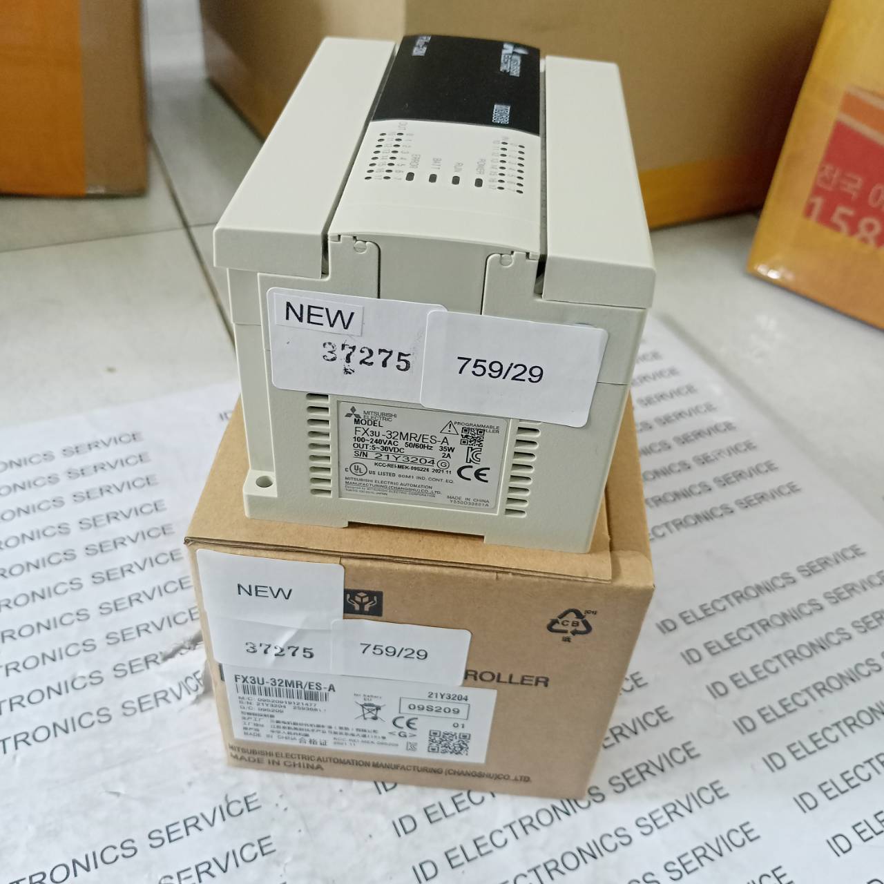 PLC " MITSUBISHI " MODEL : FX3U-32MR-ES-A