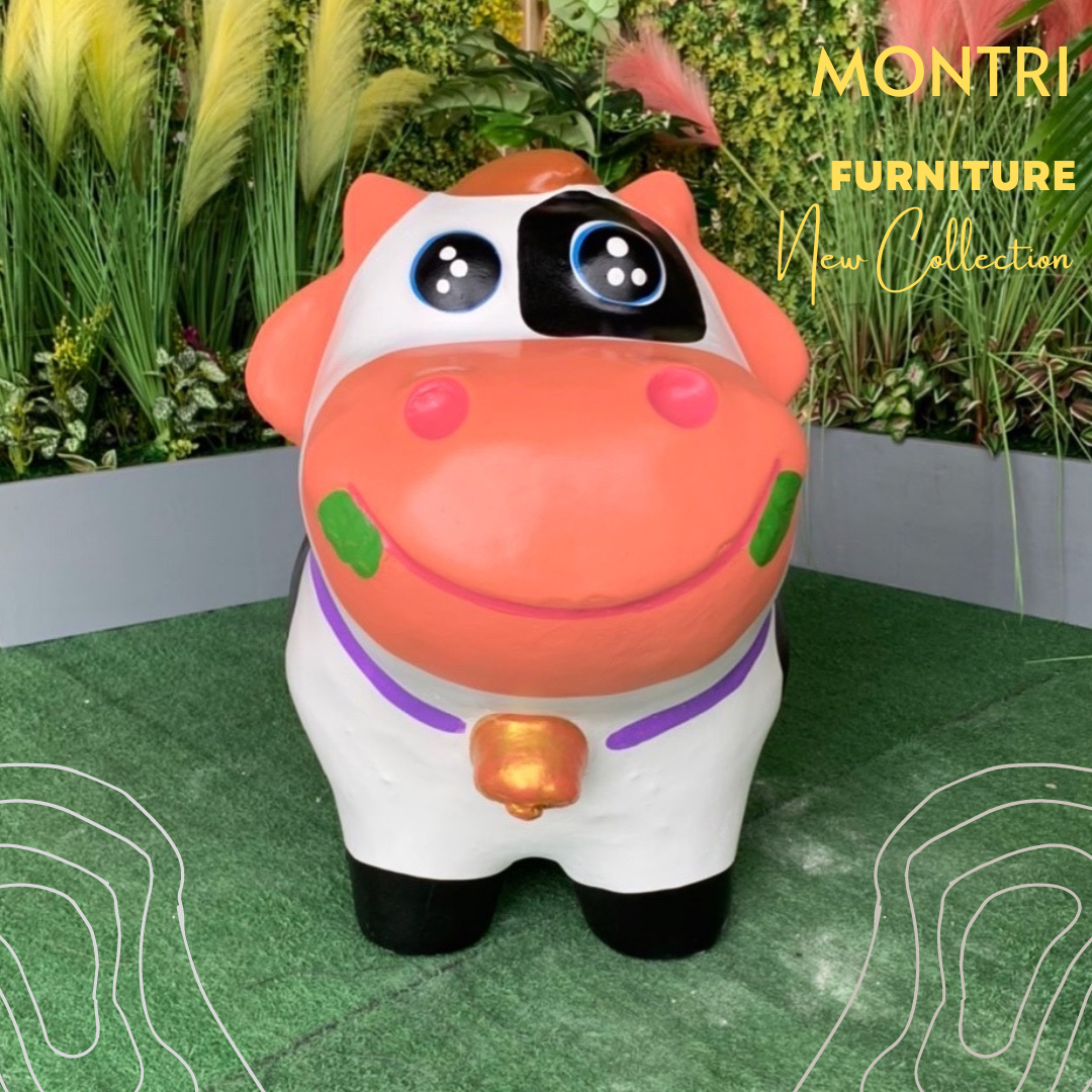 เก้าอี้ปูนรูปวัว เก้าอี้รูปวัวนม เก้าอี้ปูนปั้นรูปวัว ม้านั่งสนามในสวน ปลอกคอสีม่วง