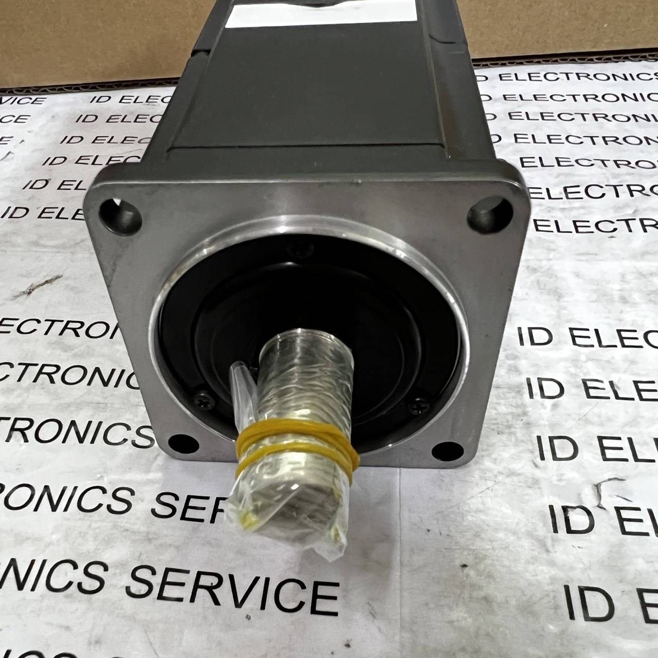 จำหน่าย SGMAS-04A2A2C-Y2 SERVO MOTOR "YASKAWA"