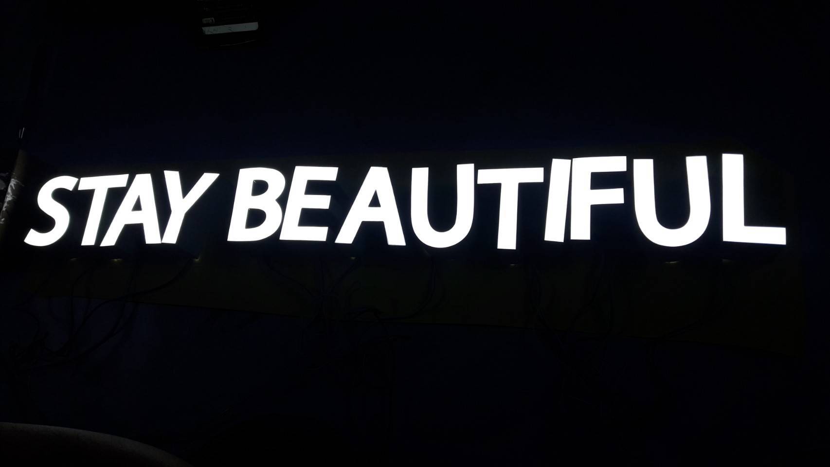 #ป้ายอักษรไฟออกหน้า