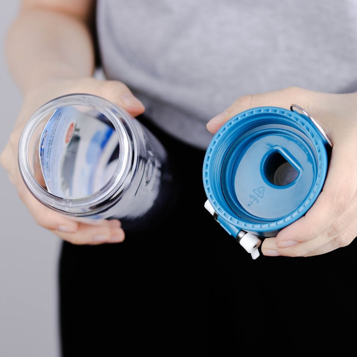 P10632 กระบอกน้ำ อย่างดี พรีเมี่ยม (7.3*7.3*25.3 cm) No.5298 ราคาส่งต่อ 12 ใบ: 125 บ/ใบ