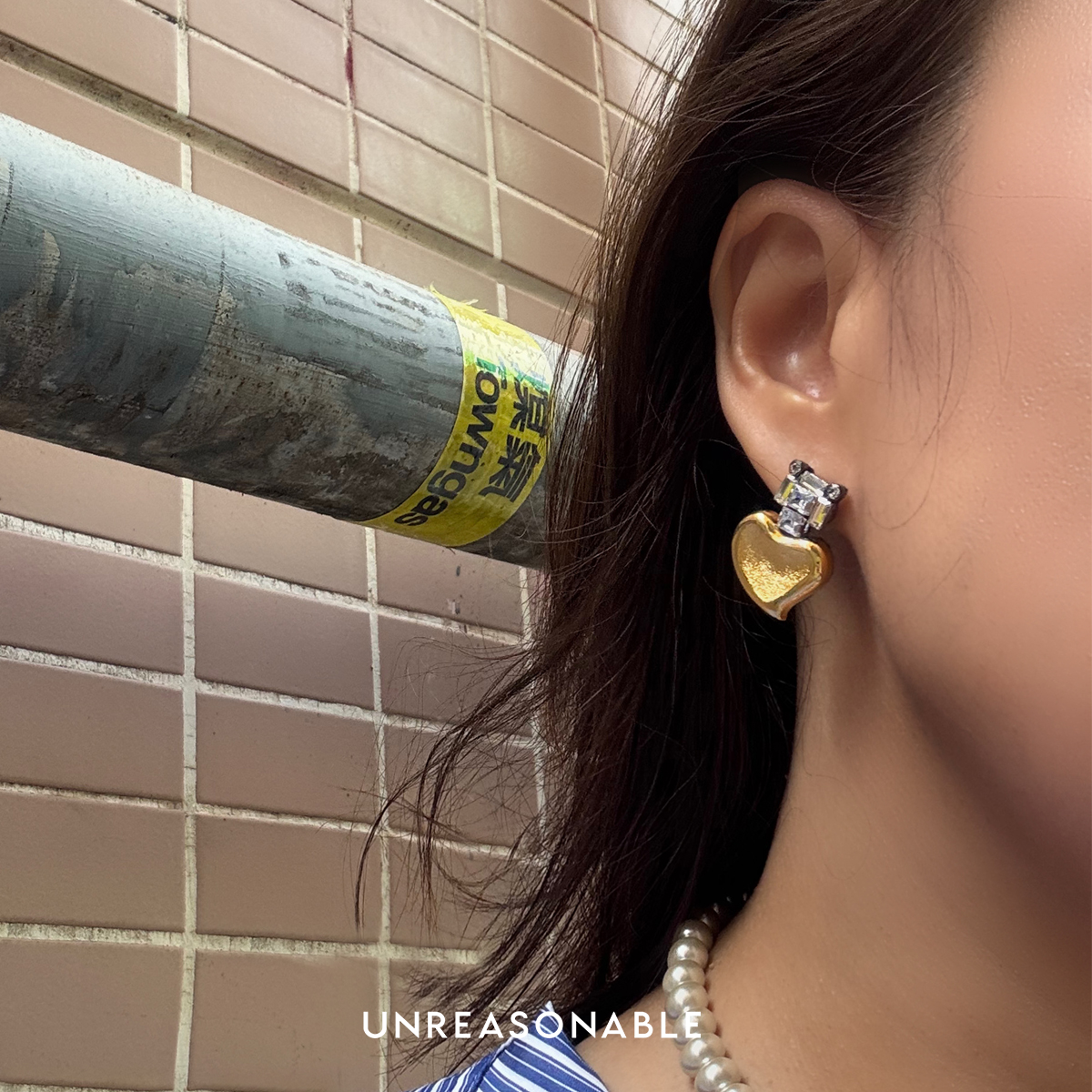 ต่างหู หัวใจ Golden Stud Earrings ต่างหูคลิป ต่างหูก้านเงินแท้ UA1014-01 Unreasonable Accessories