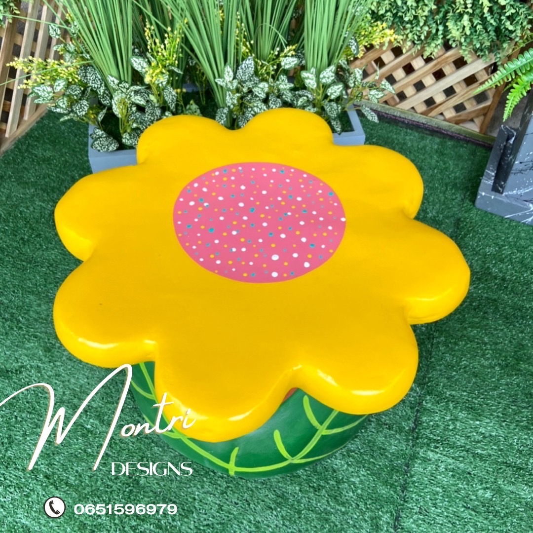 ชุดโต๊ะสนามปุนรูปดอกไม้ โต๊ะปูนรุปดอกไม้ โต๊ะเก้าอี้ดอกไม้