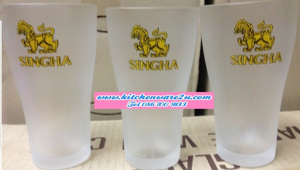 P07967 แก้วกัดทราย ลายสิงห์ (7.7*7.7*14.5 cm) ทรงสูง ขายยกลัง (ราคาส่งต่อ 6 โหล: 72 ใบ:เฉลี่ยใบละ 16 บาท)