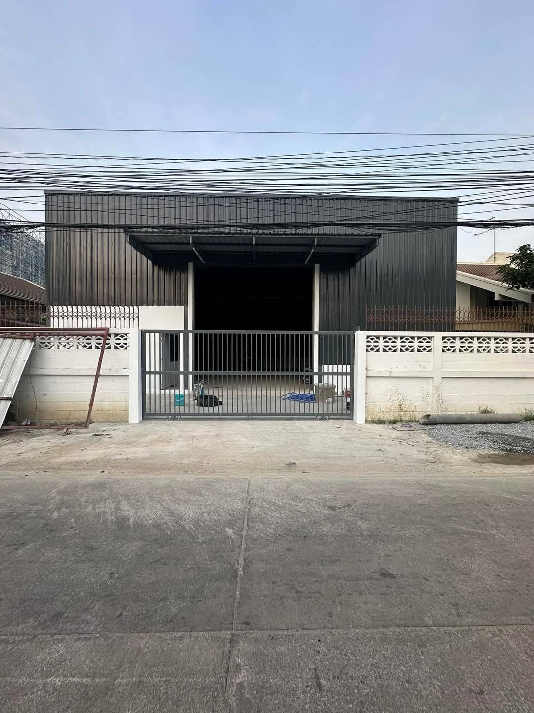 ให้เช่าโกดัง สร้างใหม่ ซอยรามอินทรา53 ใกล้ตลาดถนอมมิตร (N.1563)