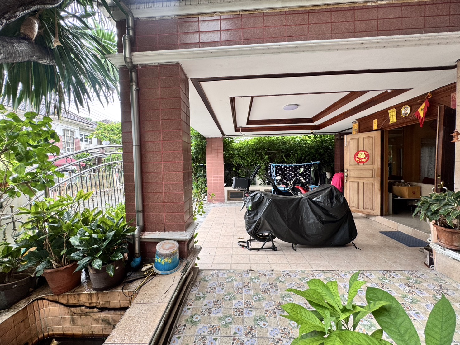 ขายบ้านเดี่ยว 2 ชั้น ในหมู่บ้านรัชดา1 (ซอยลาดพร้าว 80 แยก 24) ใกล้เซ็นทรัลอีสต์วิลล์ (N.1770)