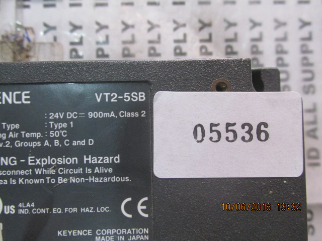 LCD TOUCH SCREEN " KEYENCE " MODEL : VT2-5SB