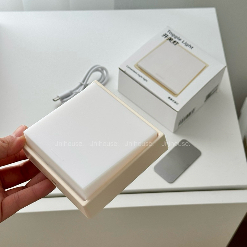 [พร้อมส่ง] Jnihouse : Switch Light – โคมไฟไร้สาย โคมไฟมินิมอล