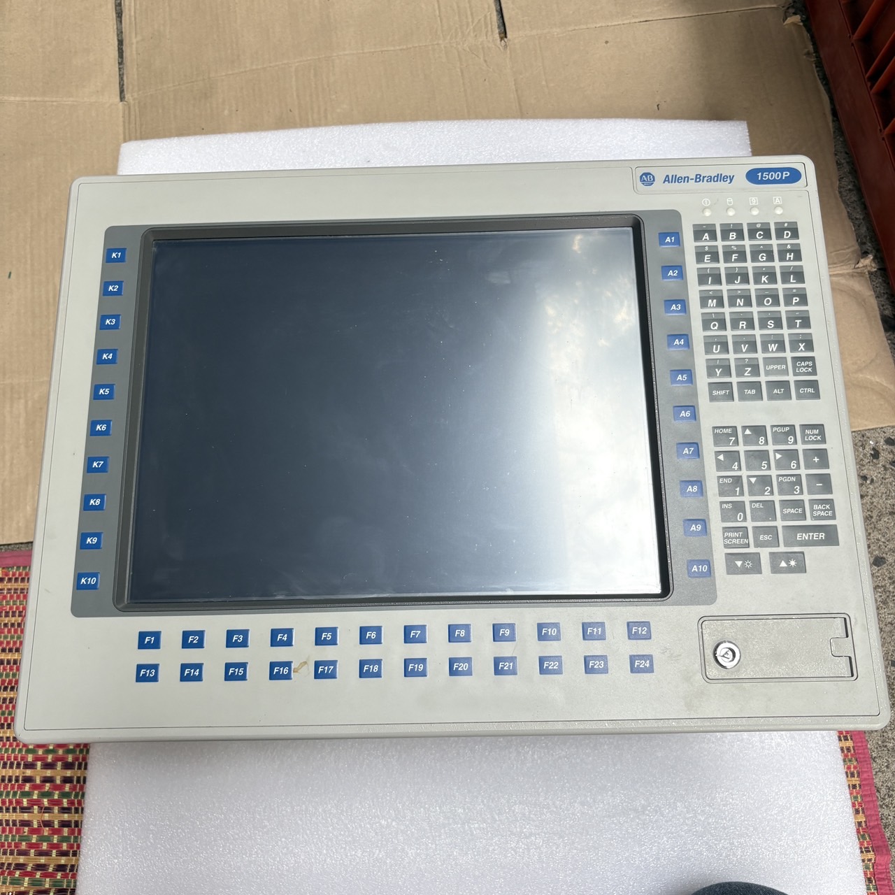 LCD TOUCH SCREEN " ALLEN-BRADLEY " MODEL : 6180P-15BPXP