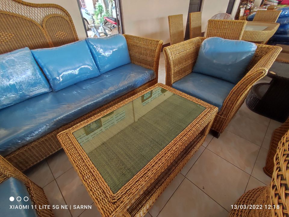 ชุดรับแขกหวายแท้ขาไม้ทรงคลาสสิค