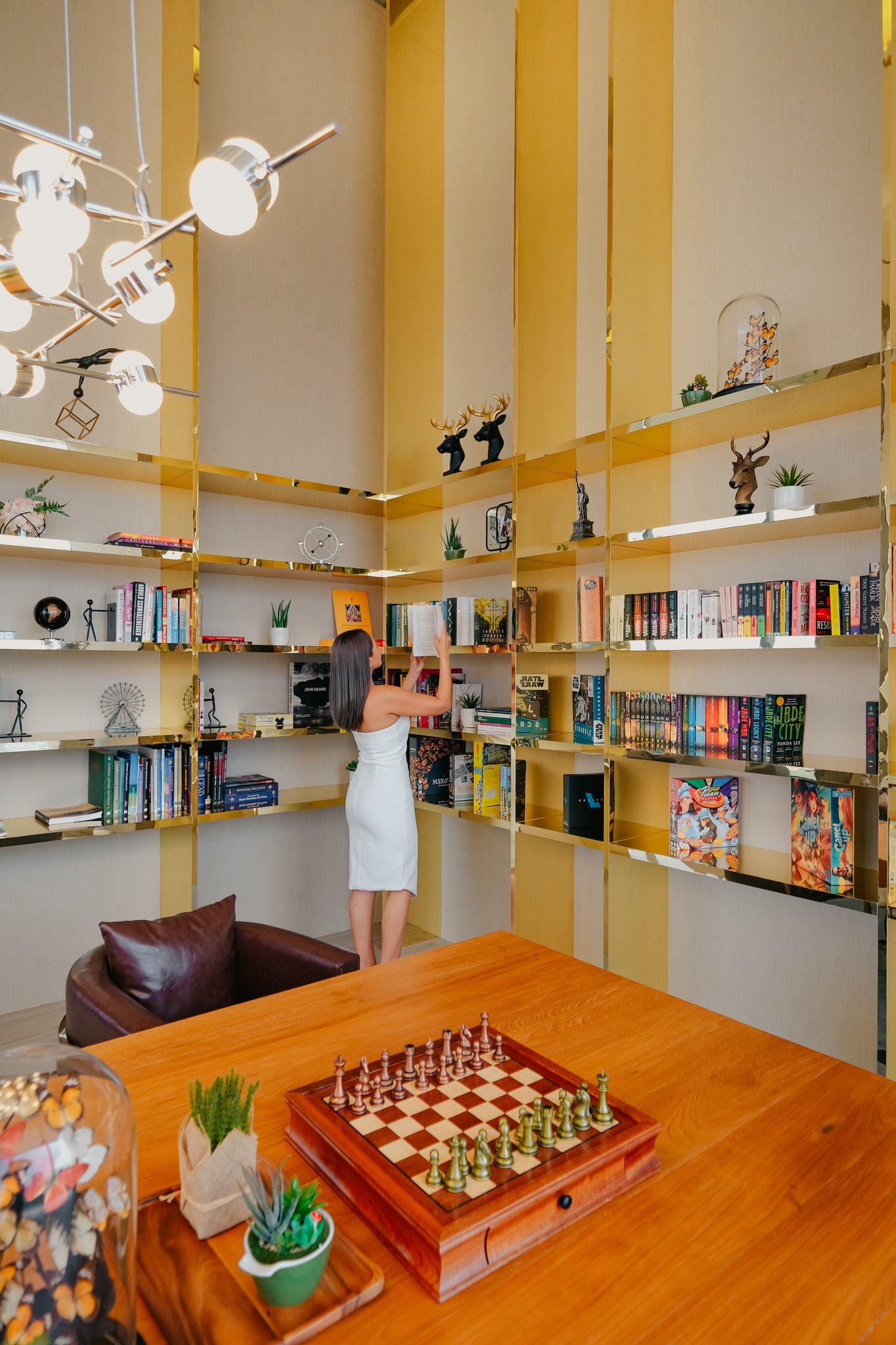 Cloud Thonglor–Phetchaburi Condominium Experience and prove for yourself the true value of location, luxury, and lifestyle — a high-end condominium offering over 4,000 sq.m. of full-facility common areas, the most comprehensive in this district.