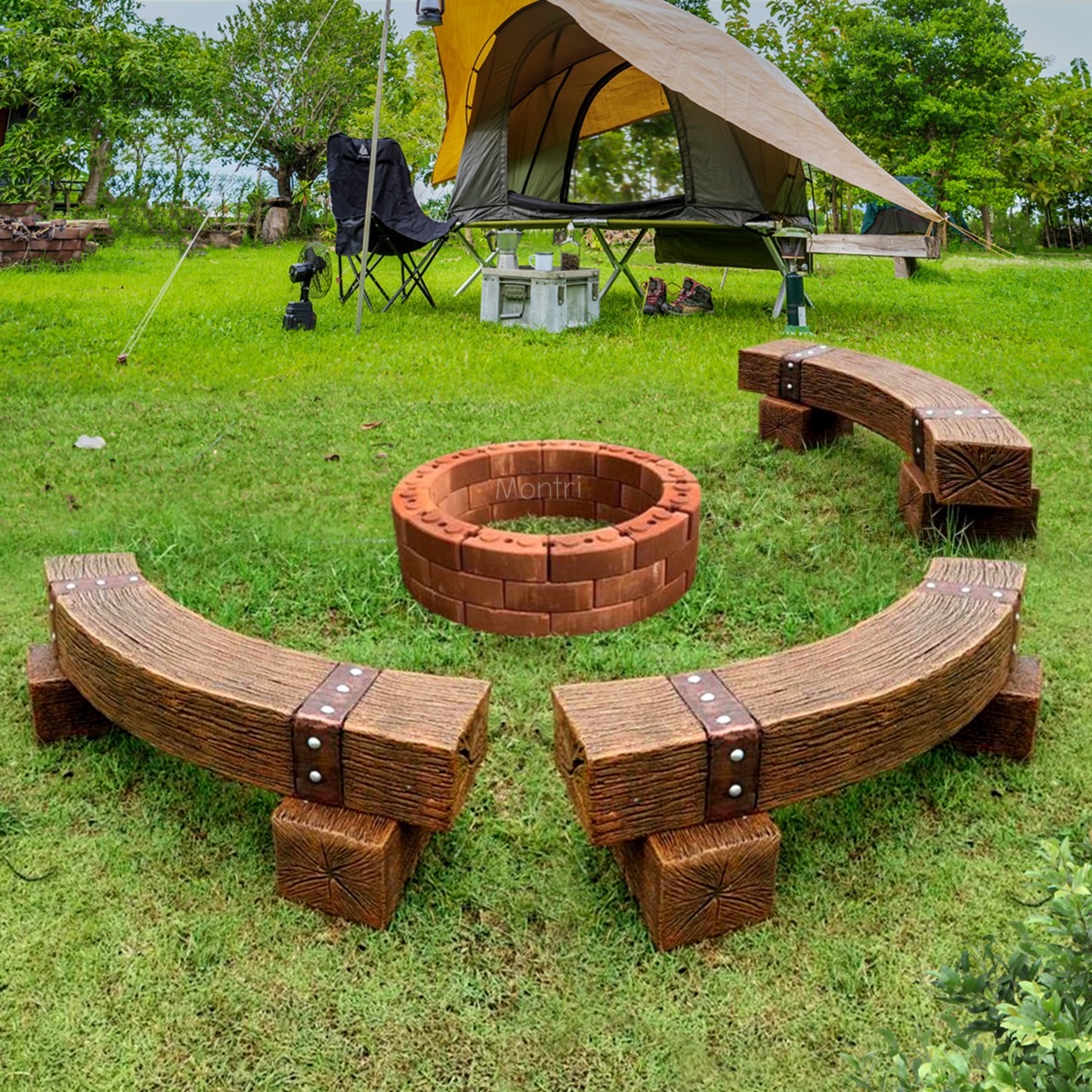 เก้าอี้สนามไม้หมอนโค้งรอบกองไฟ 3 ตัว พร้อมเตาอิฐประสาน สุดคุ้มต้อนรับลมหนาว ม้านั่งสนาม
