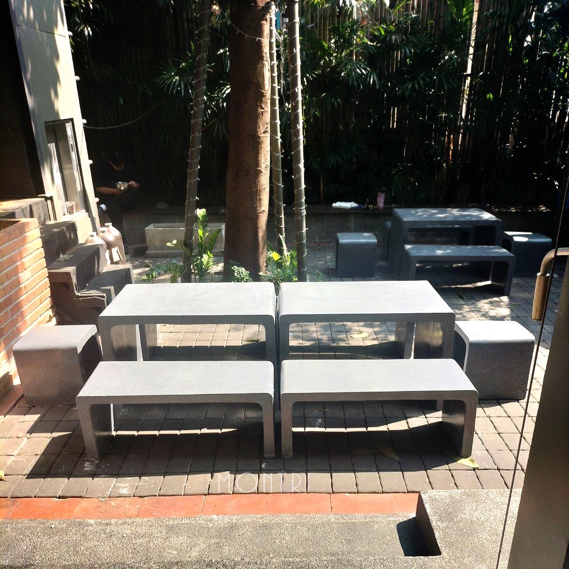 โต๊ะสนามกลางแจ้ง โต๊ะสนาม ชุดโต๊ะสนาม ชุดโต๊ะปูนซีเมนตร์ รุ่น Jumbo Loft ลายหินอ่อน