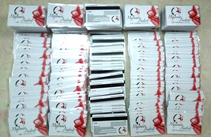 บัตรแถบแม่หล็ก 3 แทร็ก
