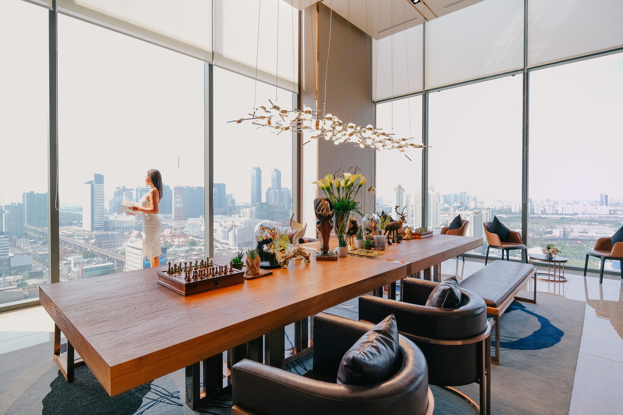 Cloud Thonglor–Phetchaburi Condominium Experience and prove for yourself the true value of location, luxury, and lifestyle — a high-end condominium offering over 4,000 sq.m. of full-facility common areas, the most comprehensive in this district.