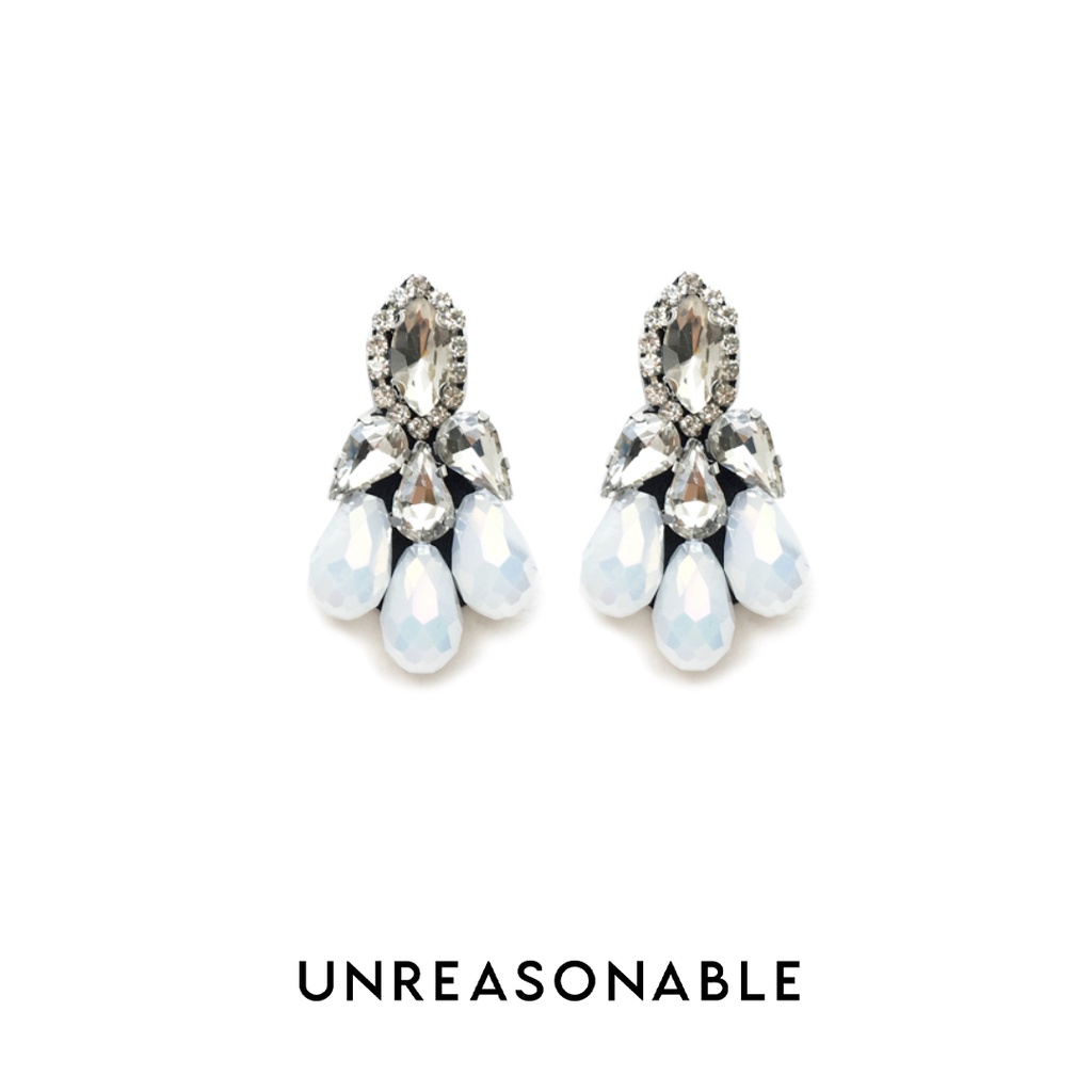 ต่างหู White ต่างหูคลิป ต่างหูก้านเงินแท้ น้ำหนักเบา สวยใส่สบาย UA0467-03 Unreasonable Accessories
