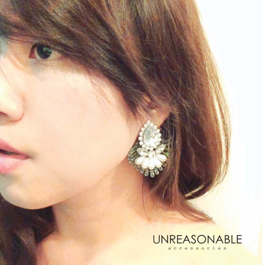 ต่างหูลูกไม้ สีเงิน น้ำหนักเบา สวยใส่สบาย UA0027-01 Unreasonable Accessories