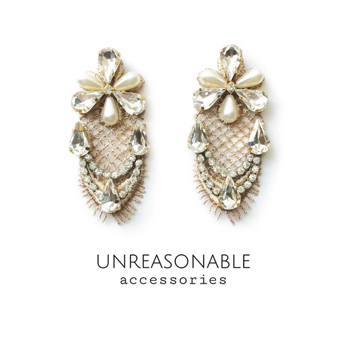 ต่างหูลูกไม้ สีนูด น้ำหนักเบา สวยใส่สบาย UA0029-01 Unreasonable Accessories