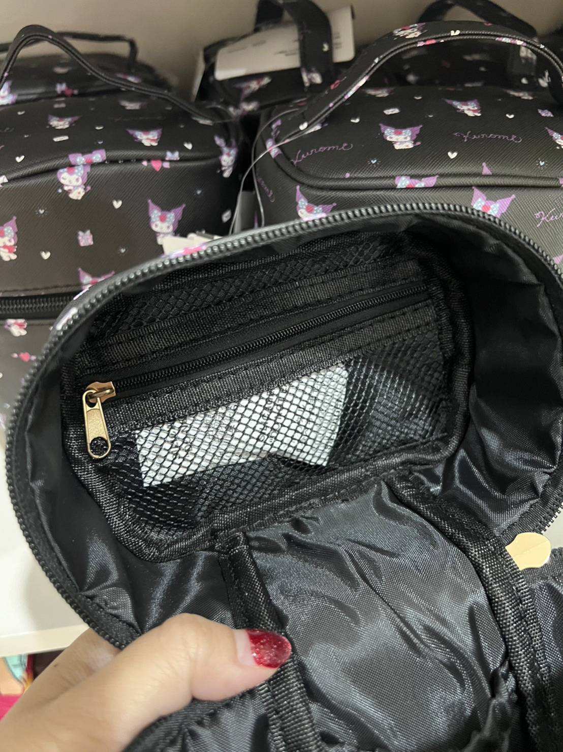 กระเป๋าใส่เครื่องสำอางน้อง kuromi ลิขสิทธิ์แท้ sanrio จากญี่ปุ่น ขนาด 14x10 สูง 18 cm