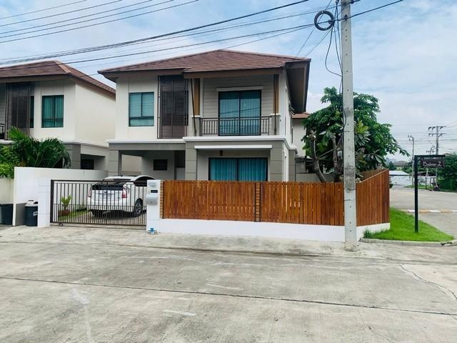 ขายด่วนบ้านเดี่ยว(มุม) ติดถนนเมนใหญ่ ม.พฤกษาวิลล์ 57 พัฒนาการ38 (N.435)