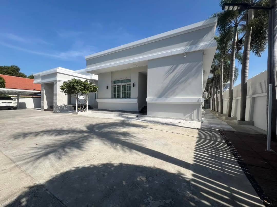 ให้เช่าบ้านชั้นเดียว หลังใหญ่ ใกล้เซ็นทรัลบางนาสวยครบพร้อมอยู่ (N.1558)