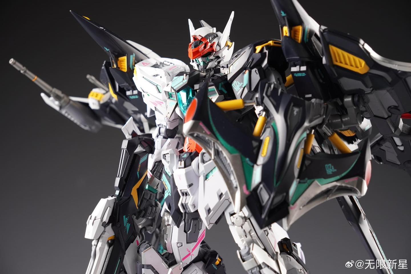 (MG) 1/100 In Era+ Thunderbolt 2.0 with Manta Ray Equipment [Infinite Dimension]