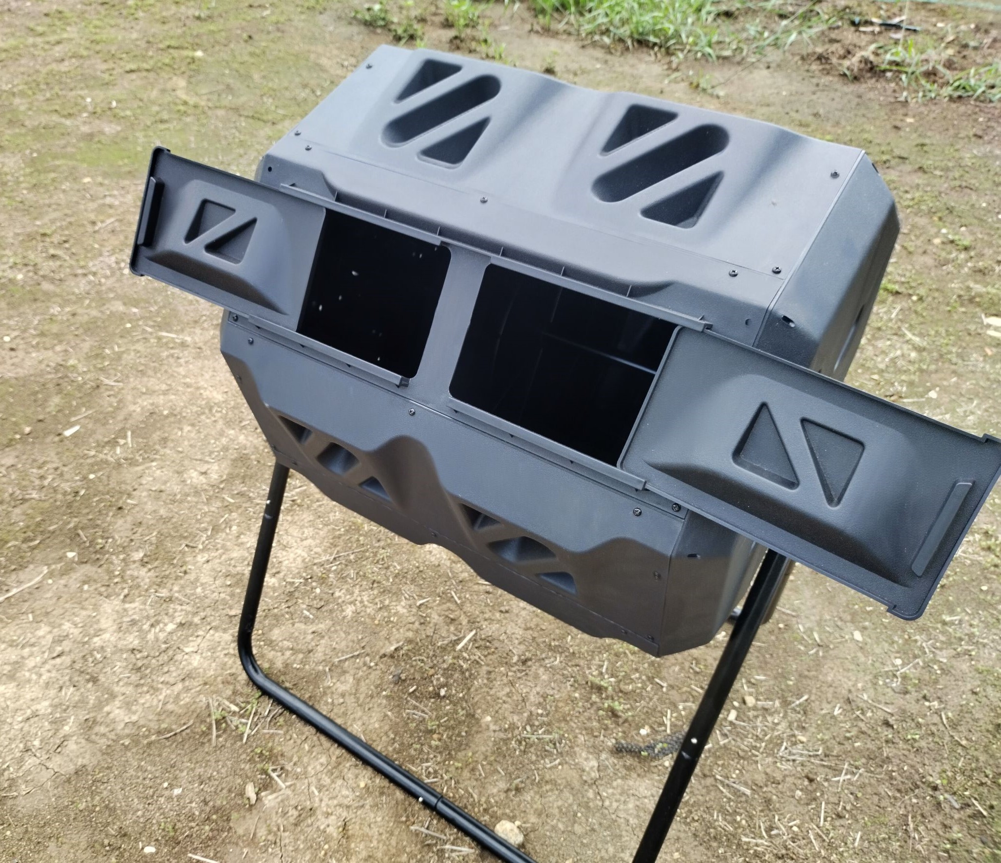 ถังหมักเศษขยะอาหาร ถังหมักปุ๋ยอินทรีย์ เปลี่ยน ขยะให้กลายเป็นปุ๋ย ถังหมักปุ๋ย 160 ลิตรRotate Composting Bin