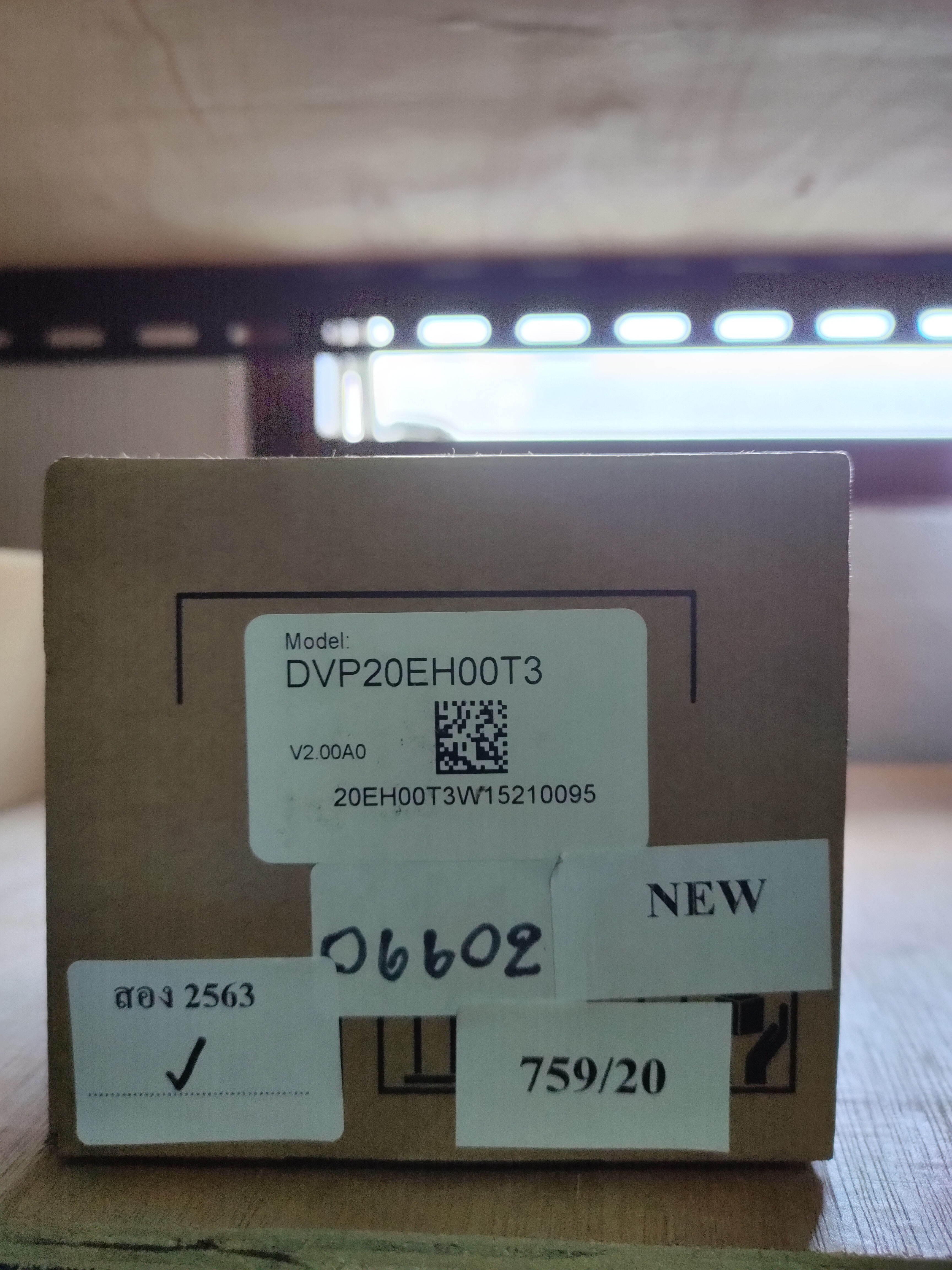 PLC " DELTA " MODEL : DVP20EH00T3