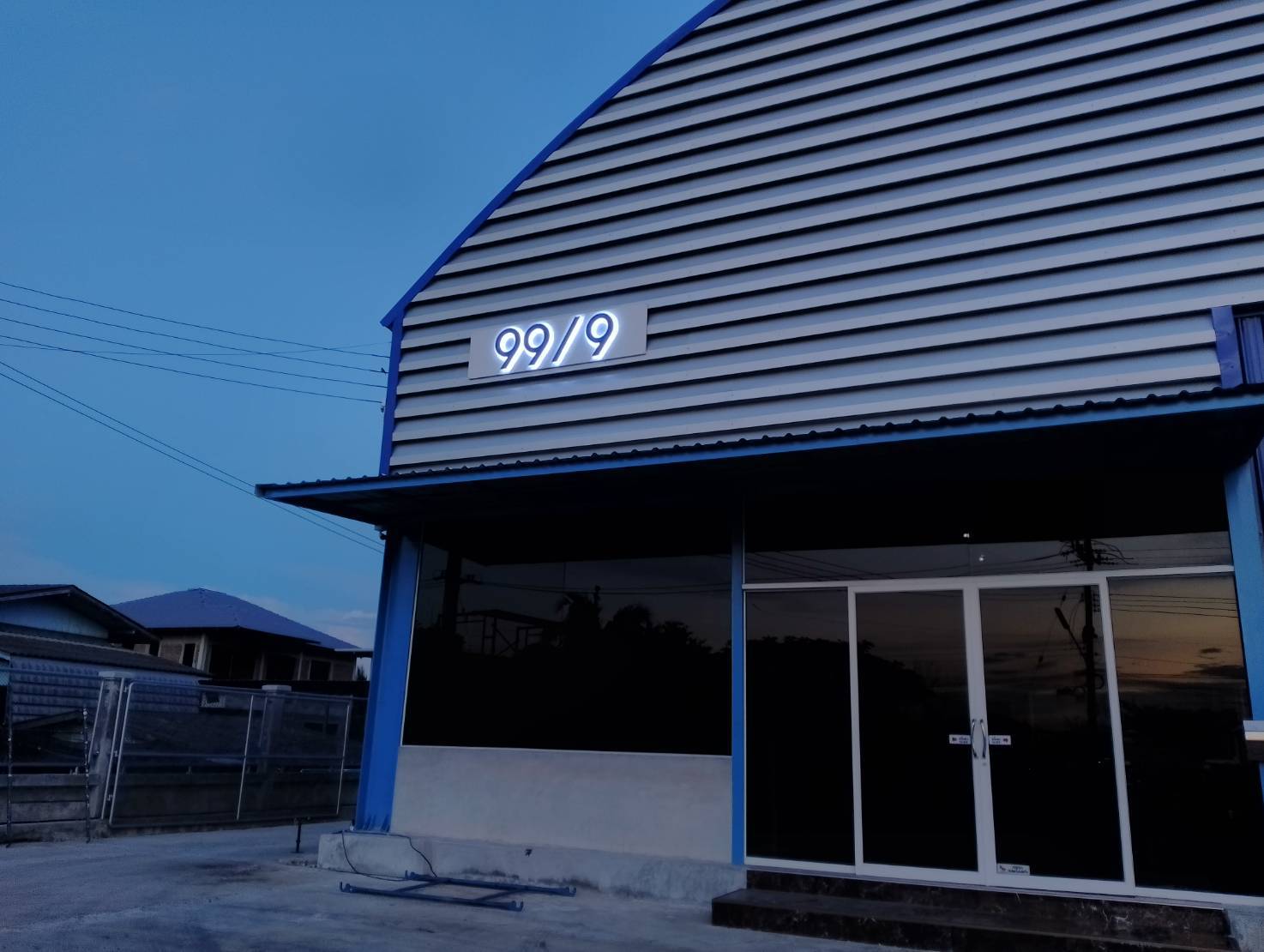 #ป้ายอักษรซิงค์ไฟออกหลัง #อักษรสแตนเลสแฮร์ไลน์ไฟออกหลัง