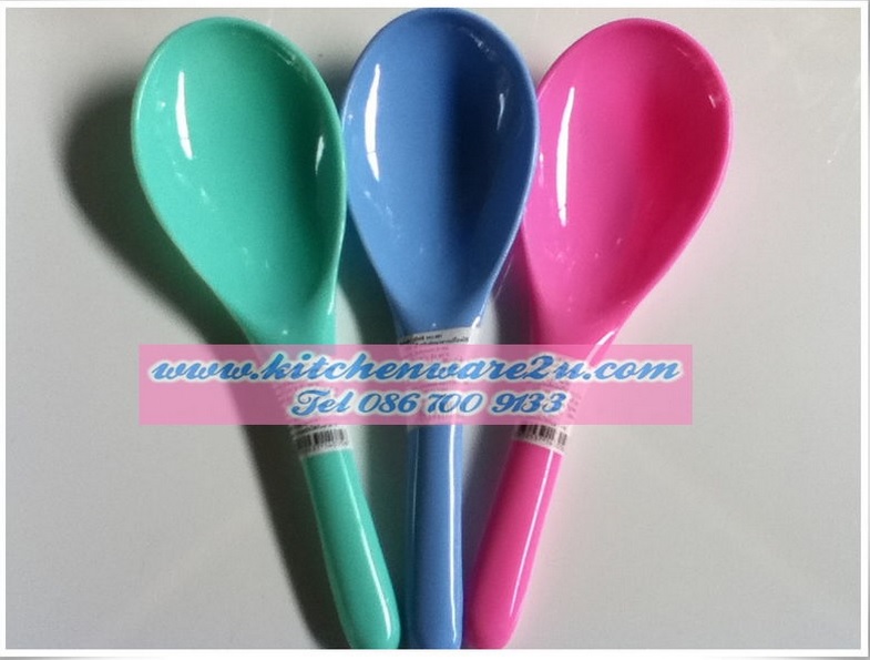 P03448 ทัพพีพลาสติก (6.9*21.5*3 cm) สีหวาน เกรดเอ ราคาต่อ 1 โหล : 12 อัน:เฉลี่ย 7 บ/อัน