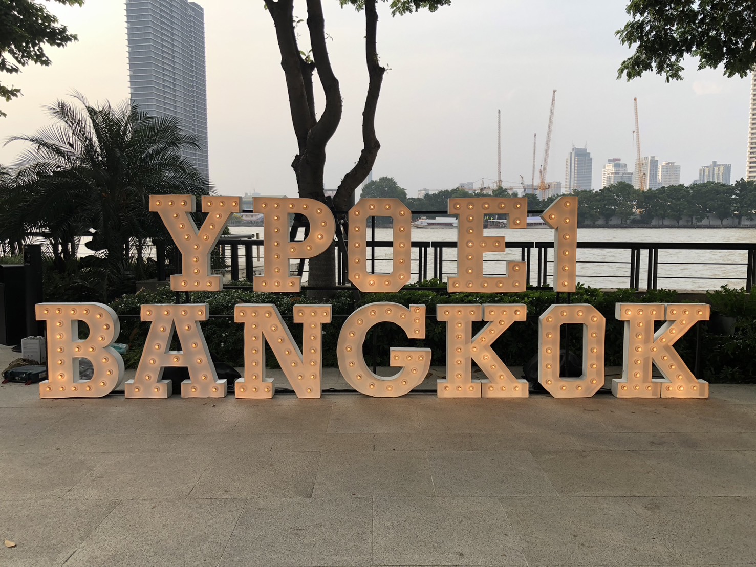 ป้ายไฟปิงปอง '' YPO E1 BANGKOK ''