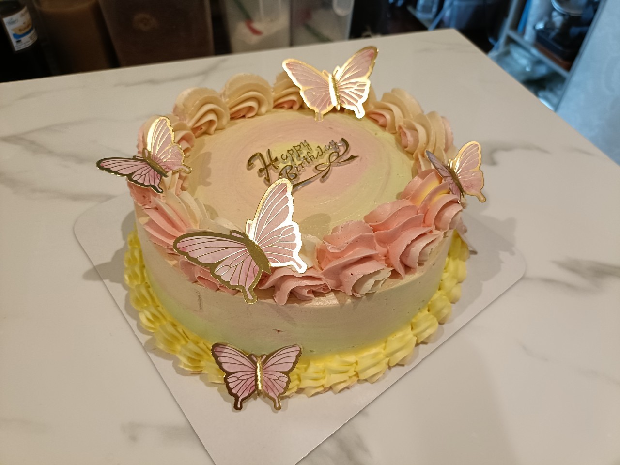 เค้กชอคโกแลต/วนิลาตกแต่งด้วยบัตเตอร์ครีมหวานไม่เลี่ยน ในธีมสไตล์วินเทจ (เลือกโทนสีได้) ขนาด2ปอนด์