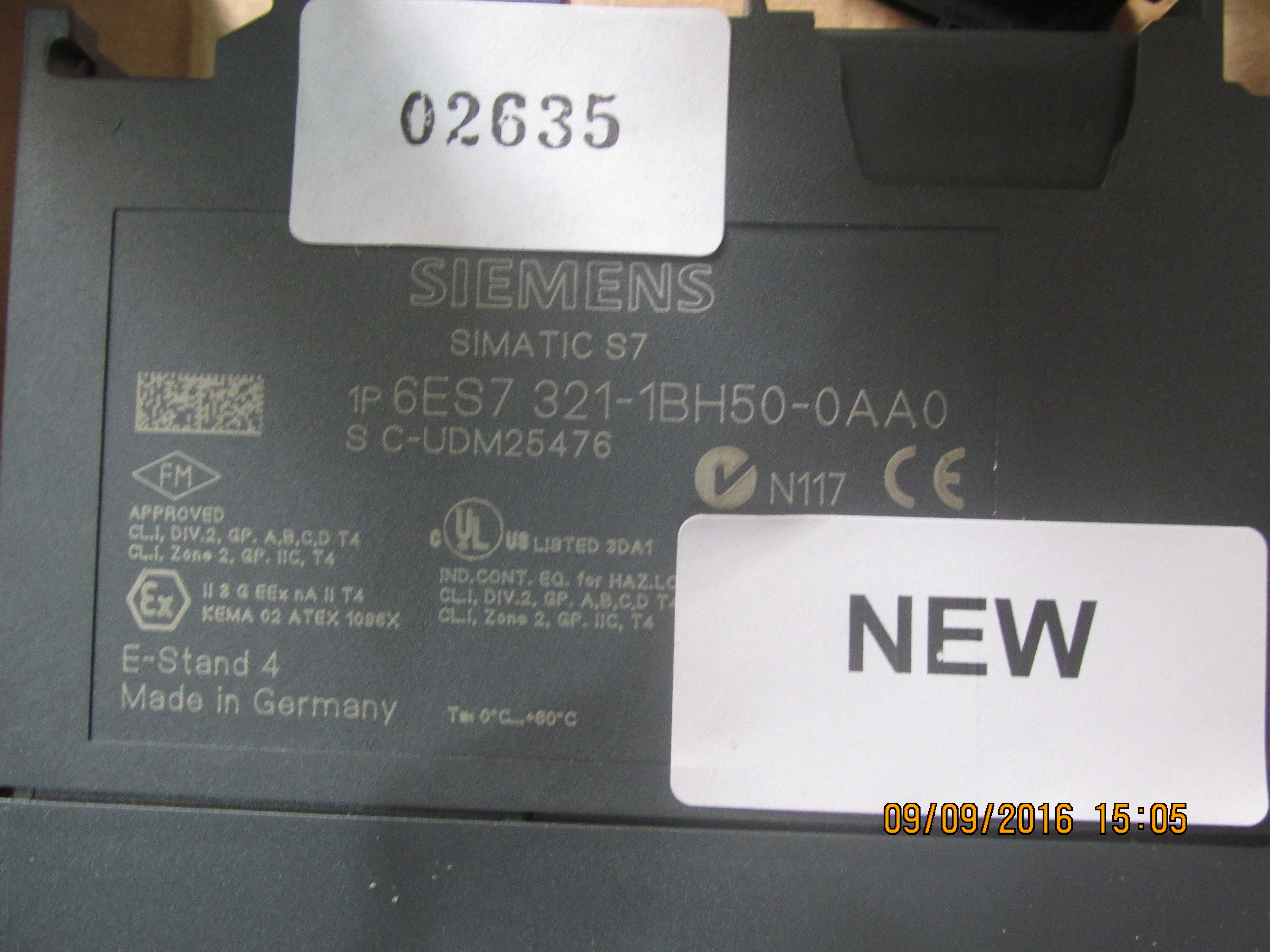 PLC " SIEMENS " MODEL : 6ES7 321-1BH50-0AA0