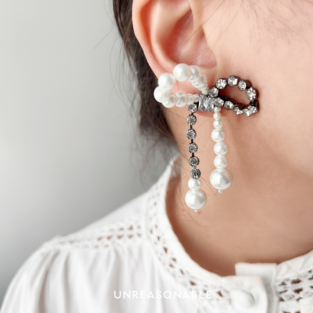 ต่างหูโบว์ Romance Bow Pearl Drop Earrings UA0903-01 Unreasonable Accessories